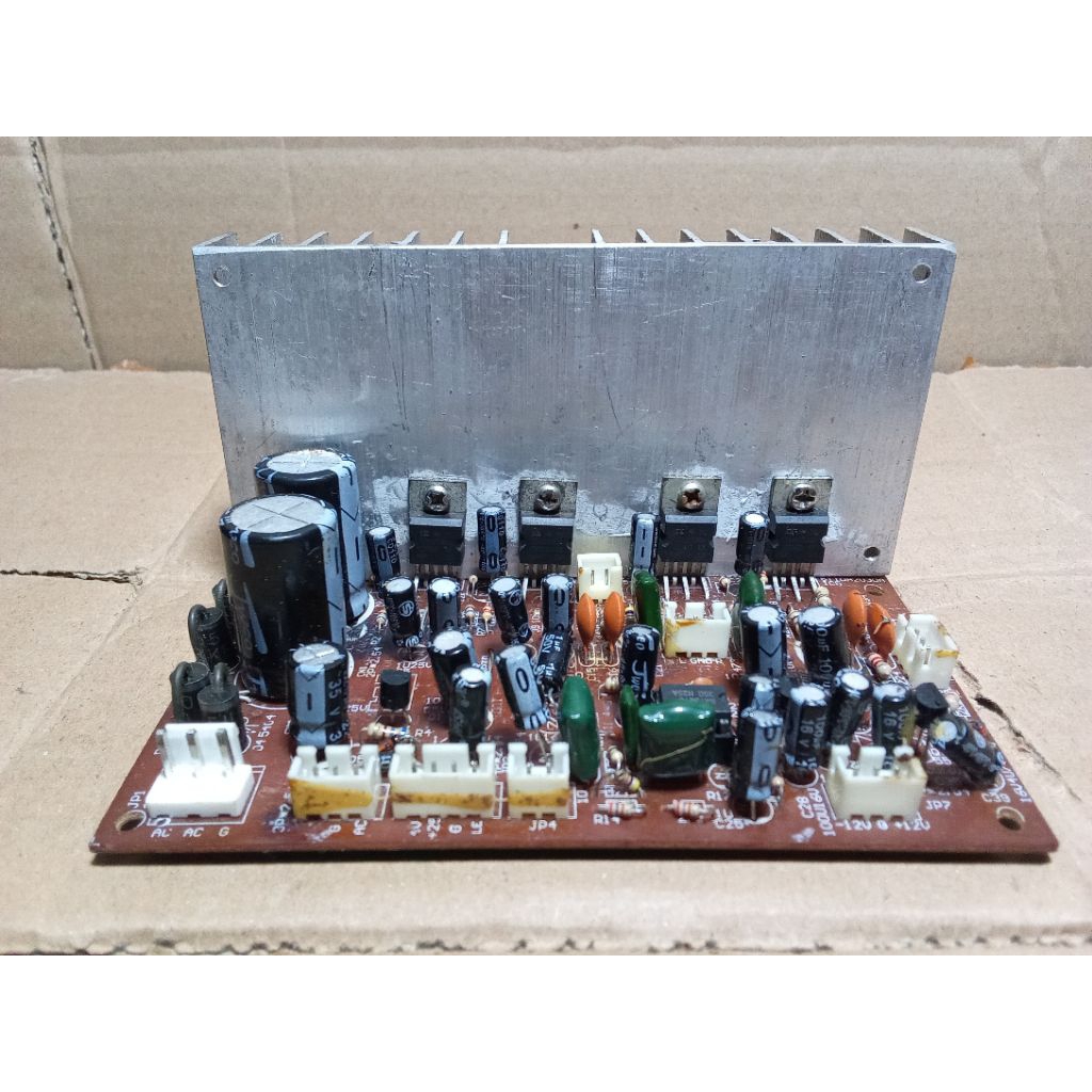 Power Ampli Subwoofer Aktif GMC 2.1