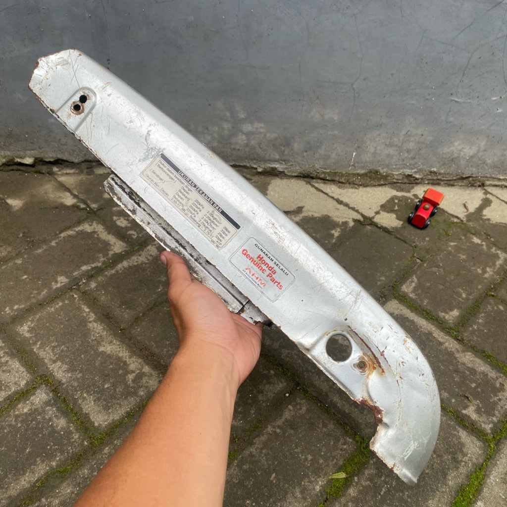 tutup rante katengkas bagian atas honda karisma 125 original