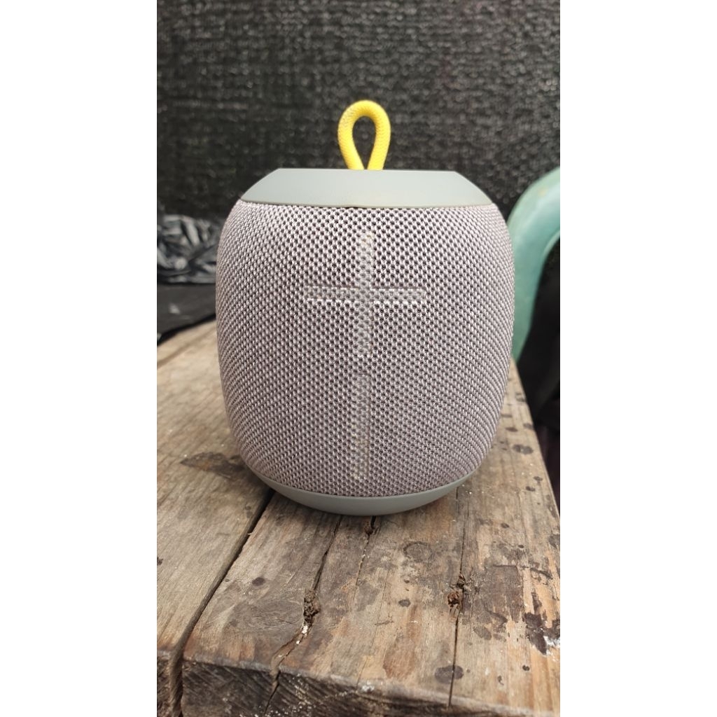UE WONDERBOOM Bluetooth Speaker good condition