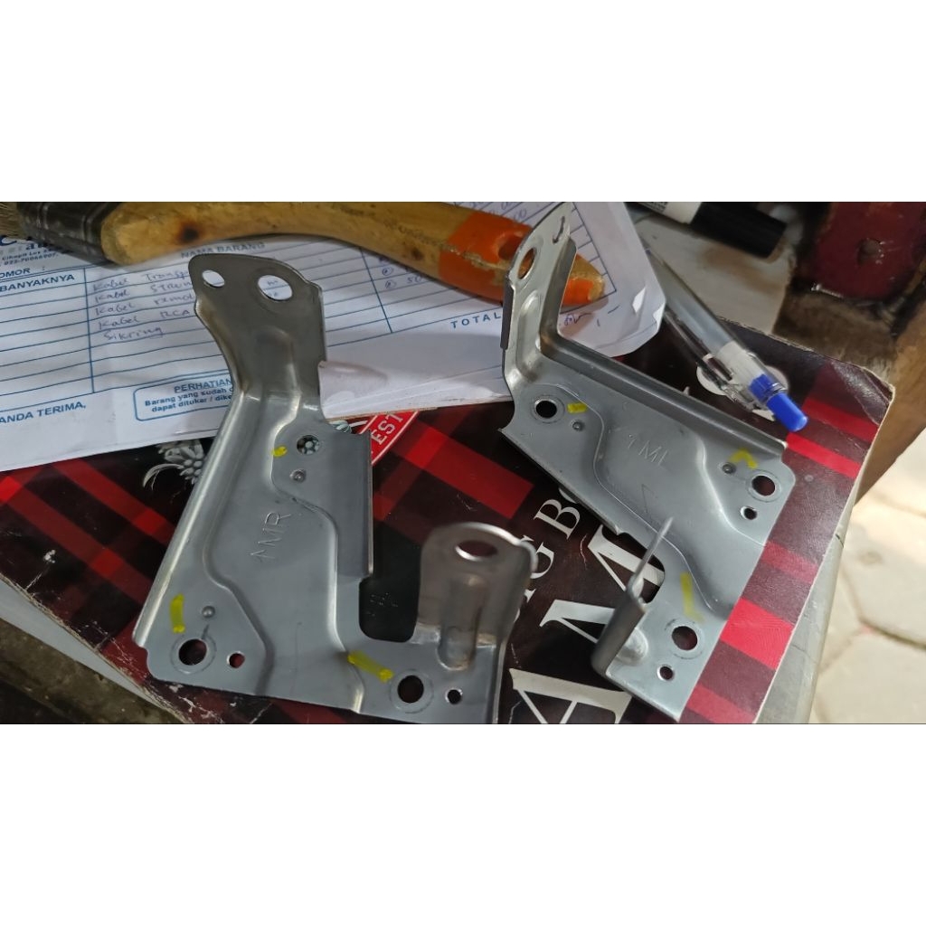 besi dudukan tip bawaan mobil rush Innova reborn Avanza/Xenia xpander