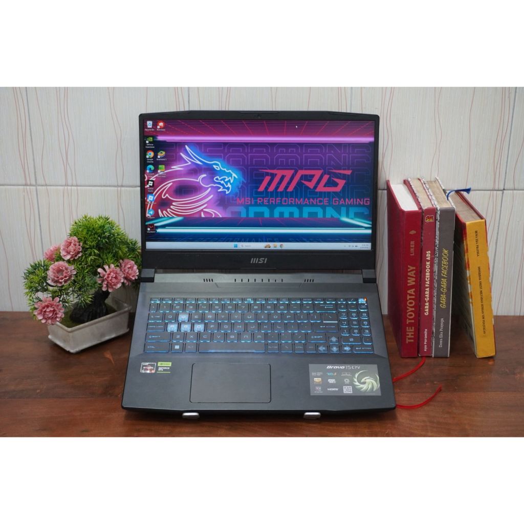 Laptop Gaming MSI Bravo 15C7V Amd Ryzen 5 7535HS Ram 16gb/512gb Nvidia RTX 4050 6gb Mulus murah