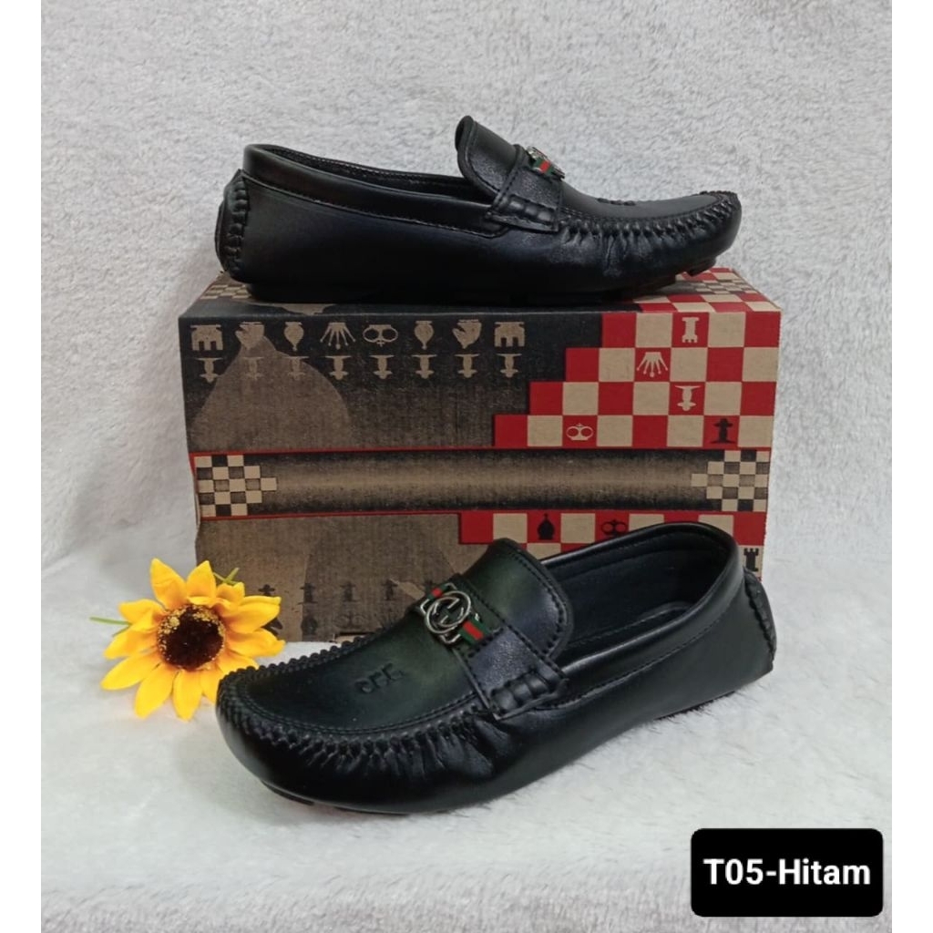 SEPATU PANSUS PRIA DEWASA IMPORT KEKINIAN LEMBUT DAN RINGAN