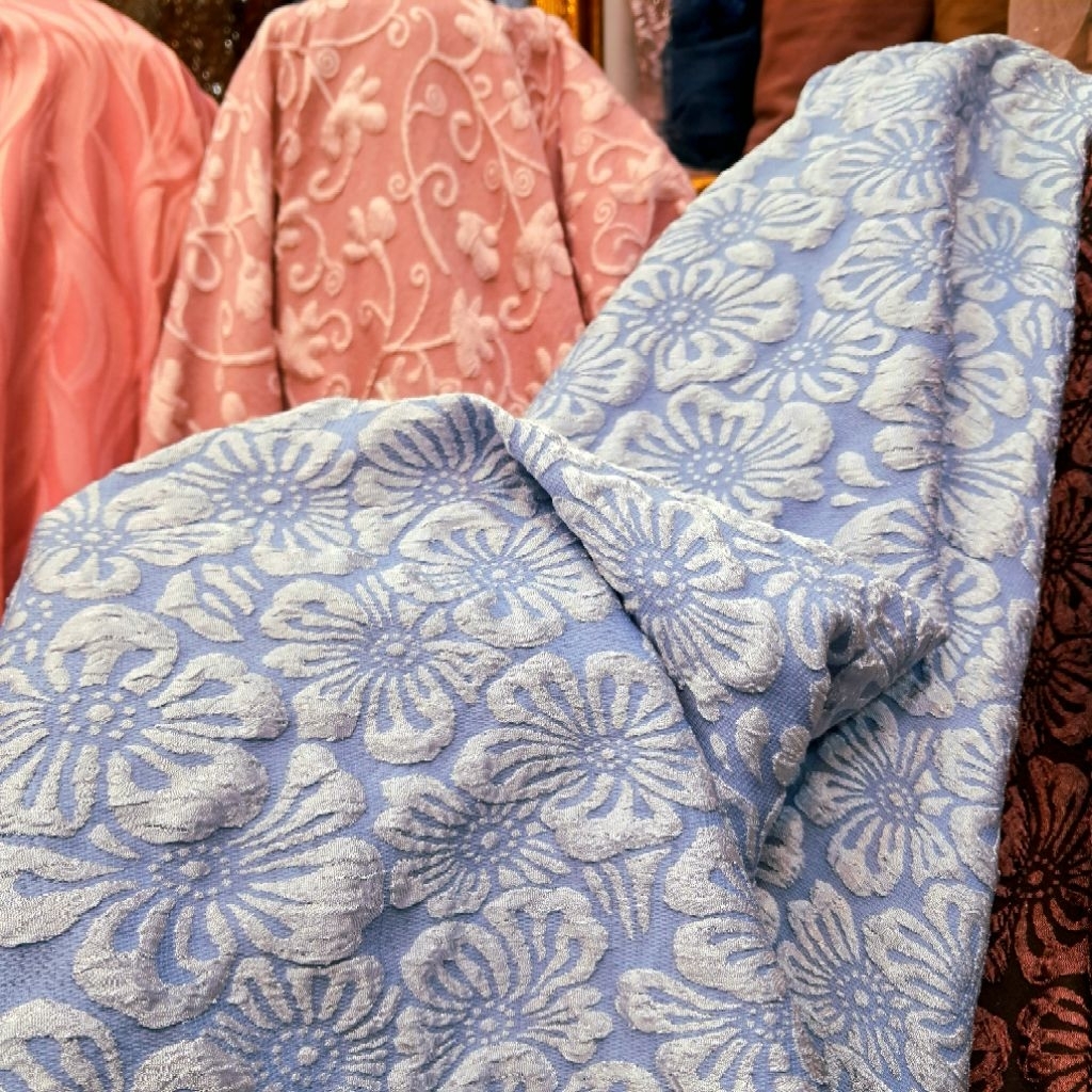 Kain bahan jaguard embos fukuro halus/Kain jaguard embos motif bunga bordir timbul