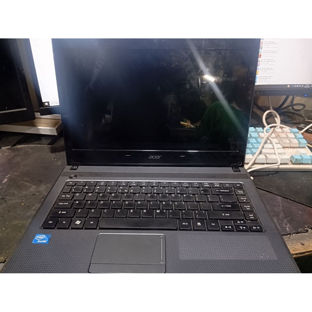 laptop Acer aspire 4349 matot utuh