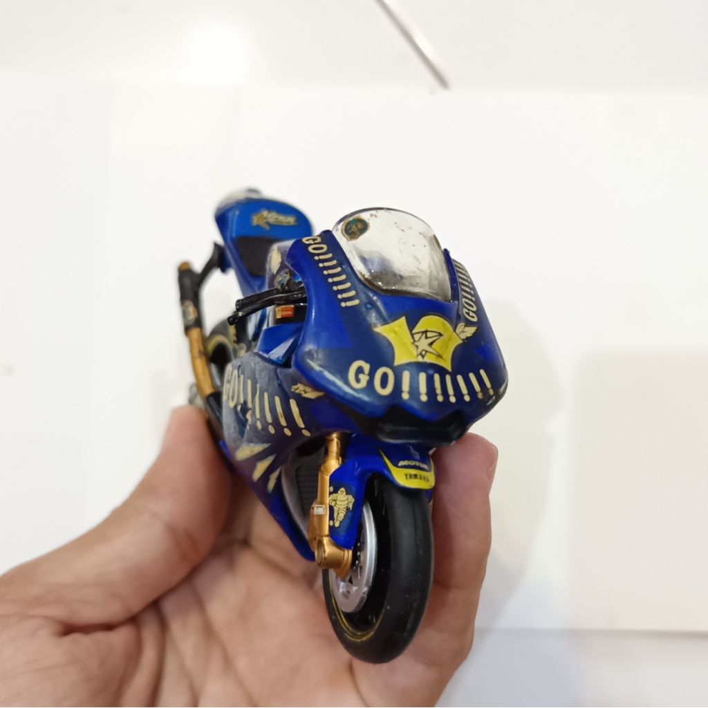 Junk diecast motoGP saico Yamaha yzr m1