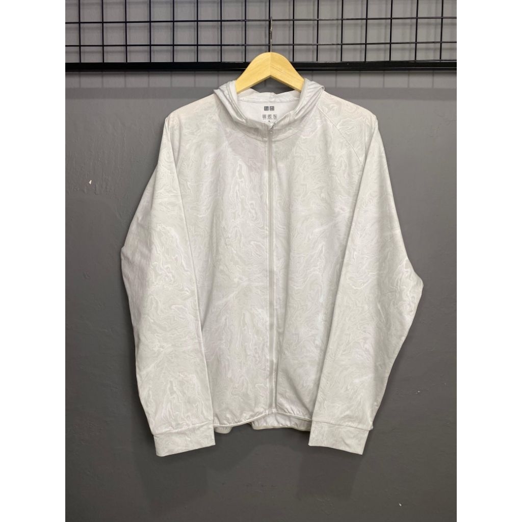 UNIQLO UV PROTECTION JAKET CAMO