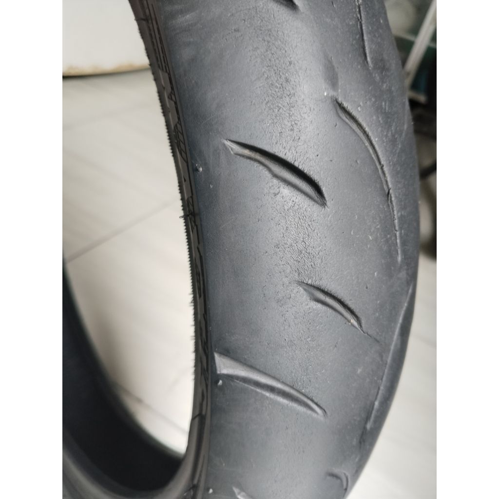 ban 110/70-17 merk maxxis bekas pakai