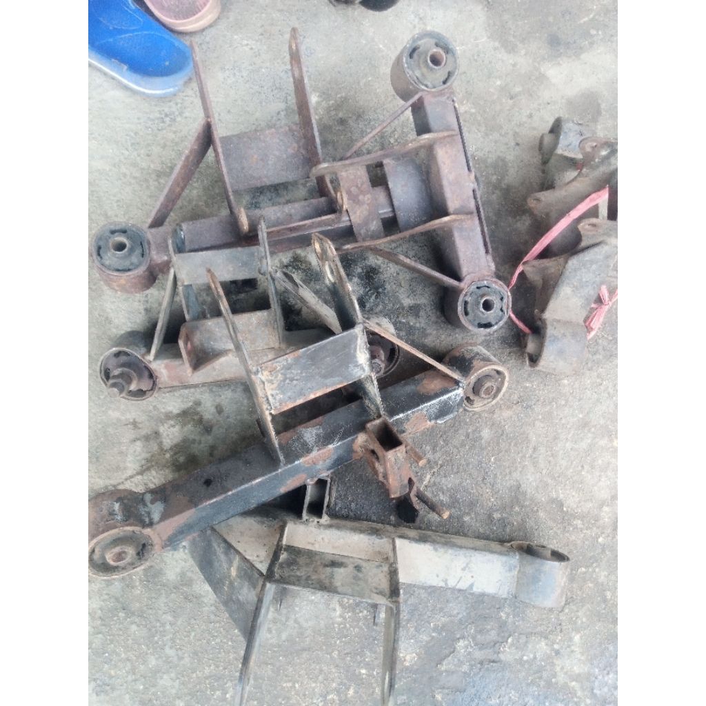 pangkon mesin Viar motor roda 3