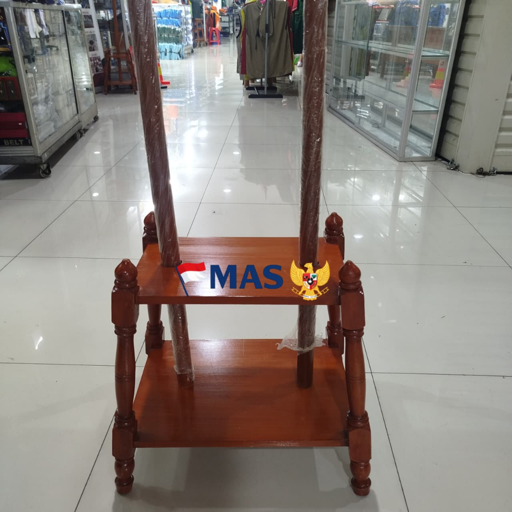 Tiang Bendera Pataka Kayu 2 Lubang Ukuran 46x32x43 cm