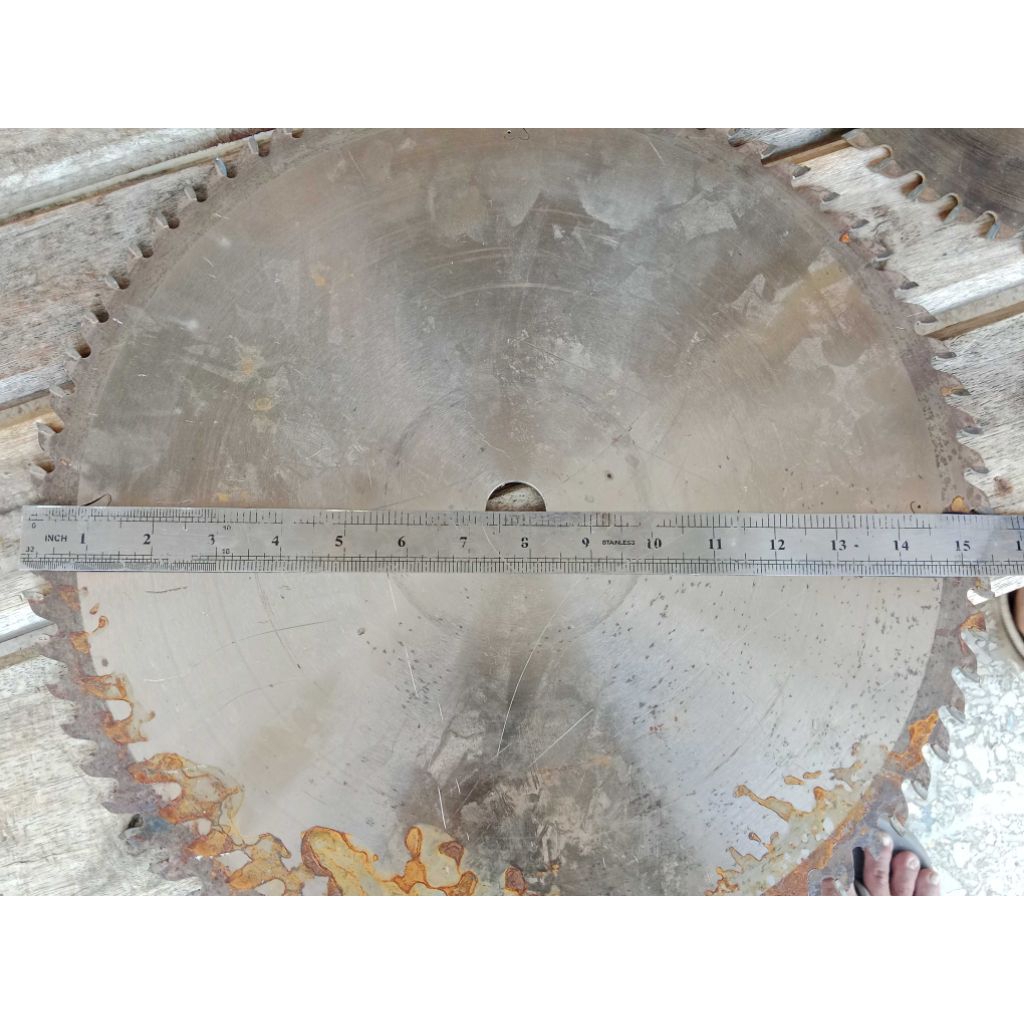 mata Sirkel kayu buat sawmill duduk