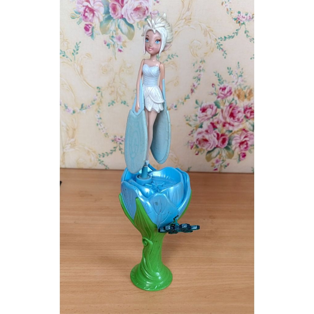 Disney Fairies Sky High Periwinkle Figure Terbang