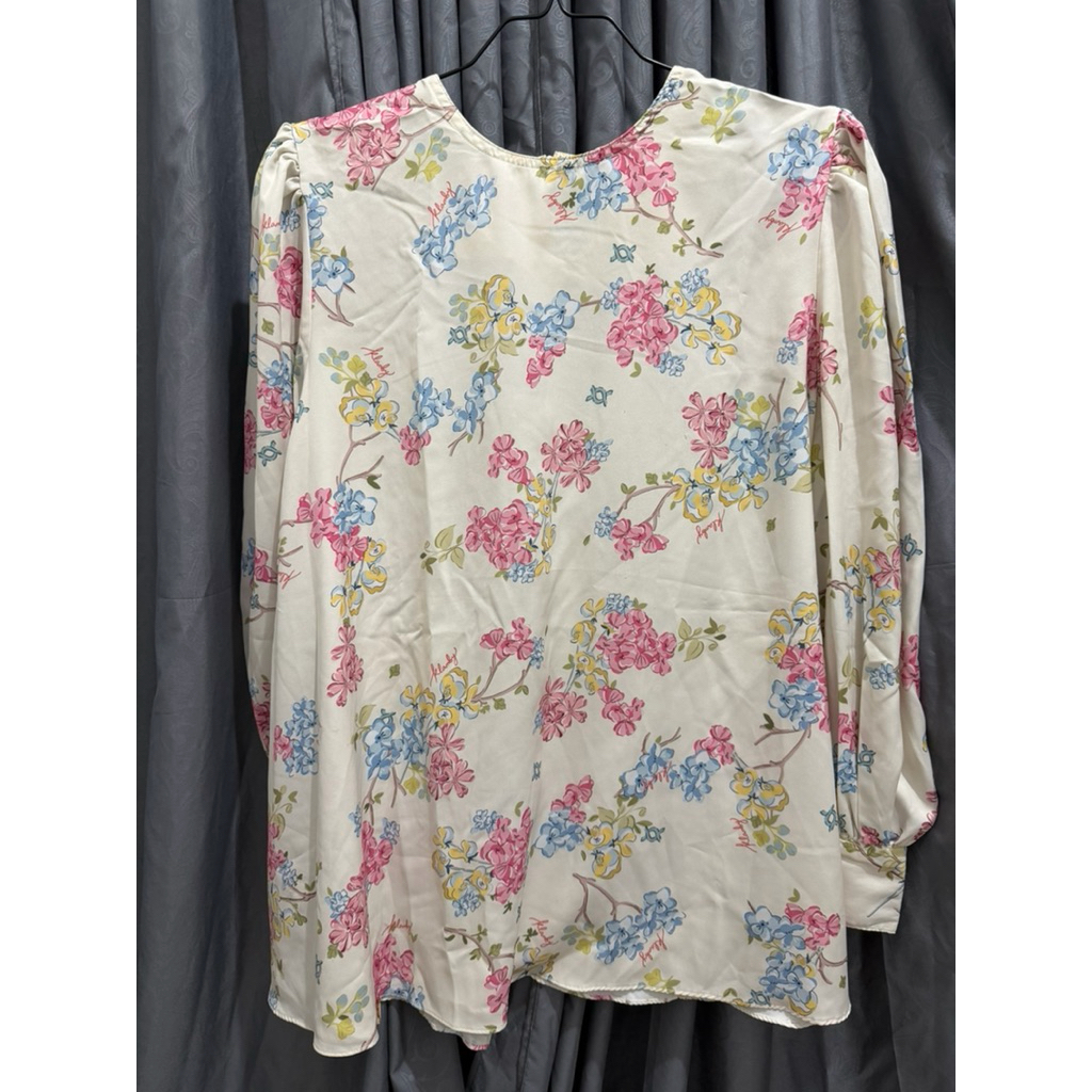 preloved Wearing Klamby