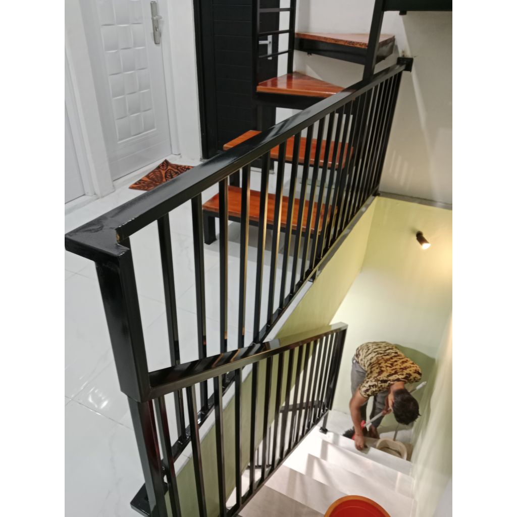 Raling dan Balkon tangga Minimalis low Harga