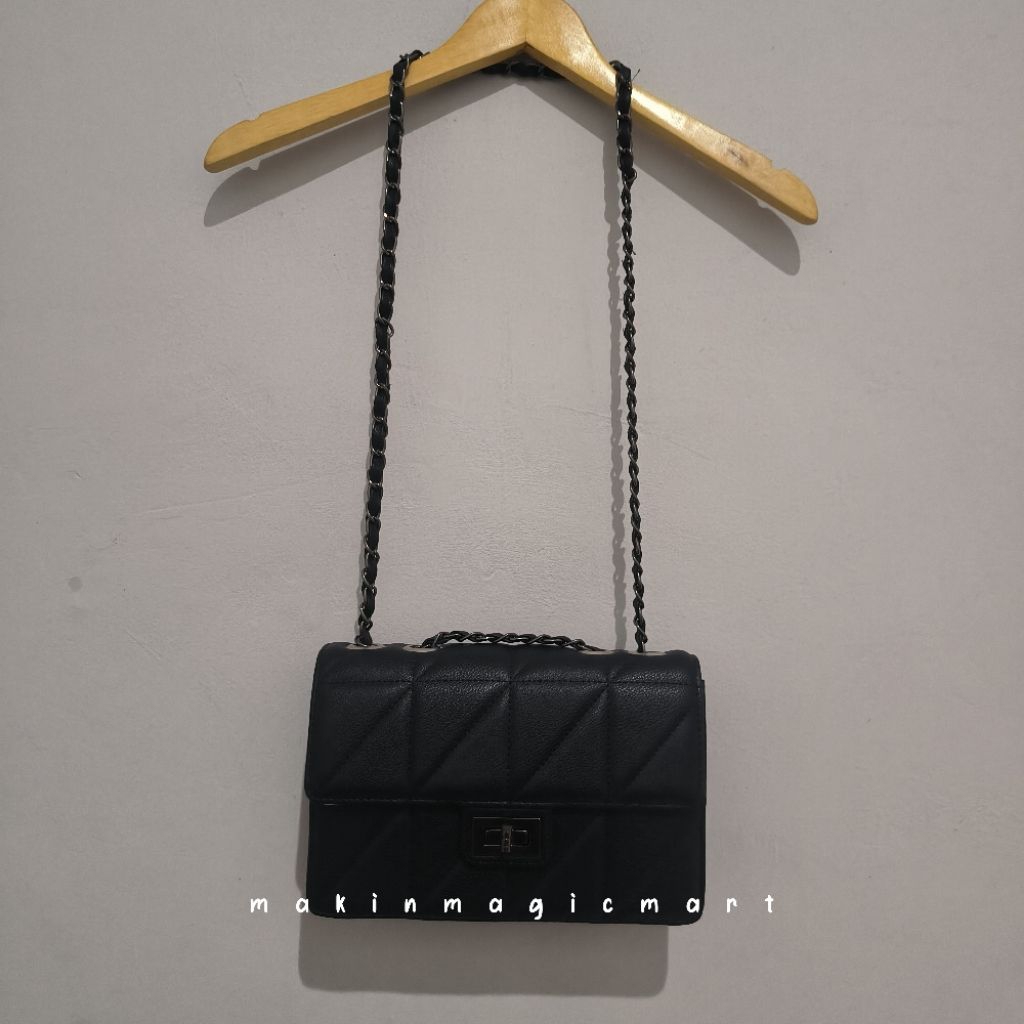 My Choice Black Bag Quilted Slingbag