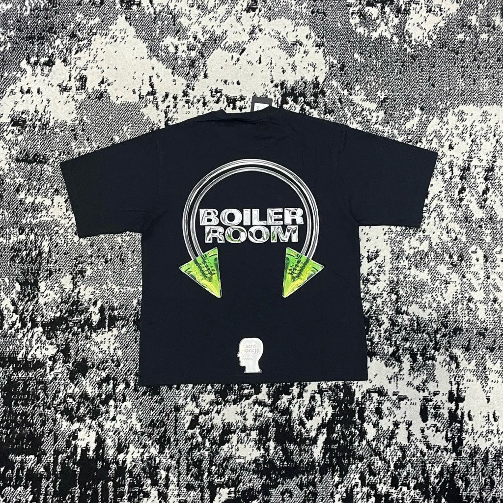 BOILER ROOM PIERCING LOGO TEE BLACK