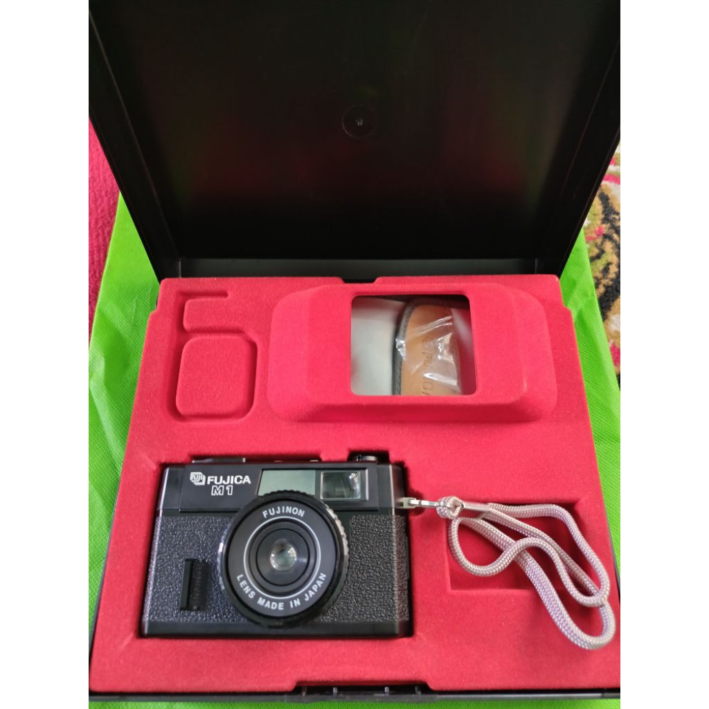 Kamera analog fujica M1