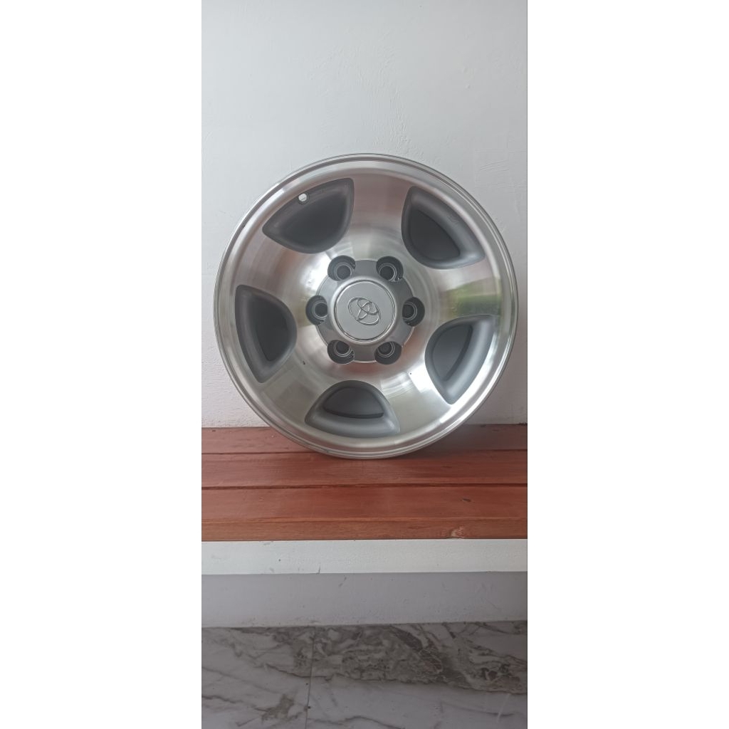 Velg Toyota Lancruiser VX80 R16, pcd 6x137,9