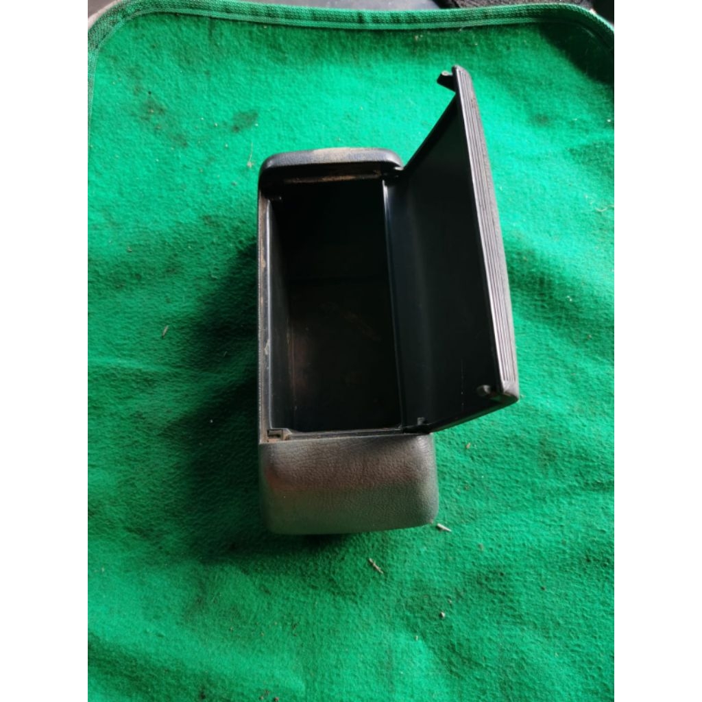 Laci konsol box Toyota Corolla Twincam AE92