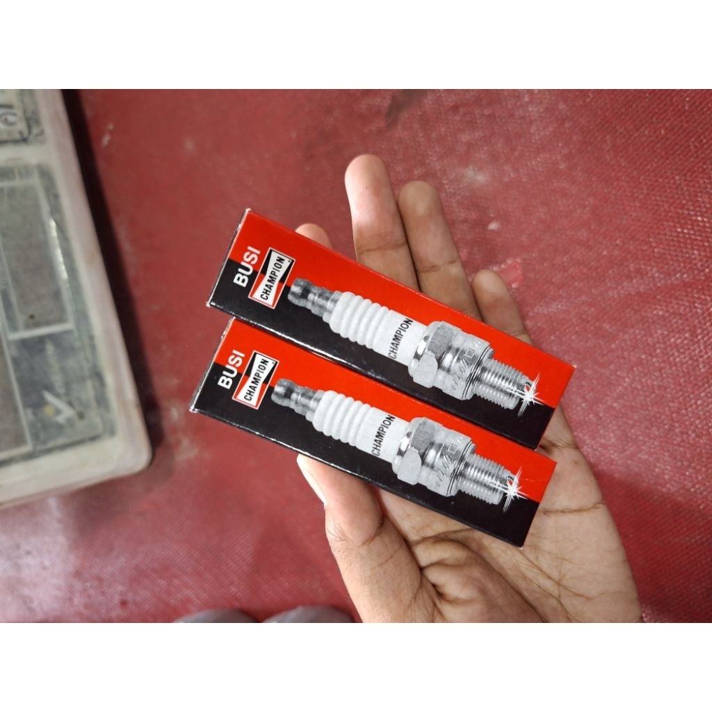 Busi Champion N 11YC/L96 YC