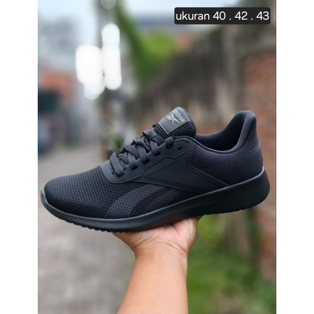 sepatu sport reebok original hitam polos