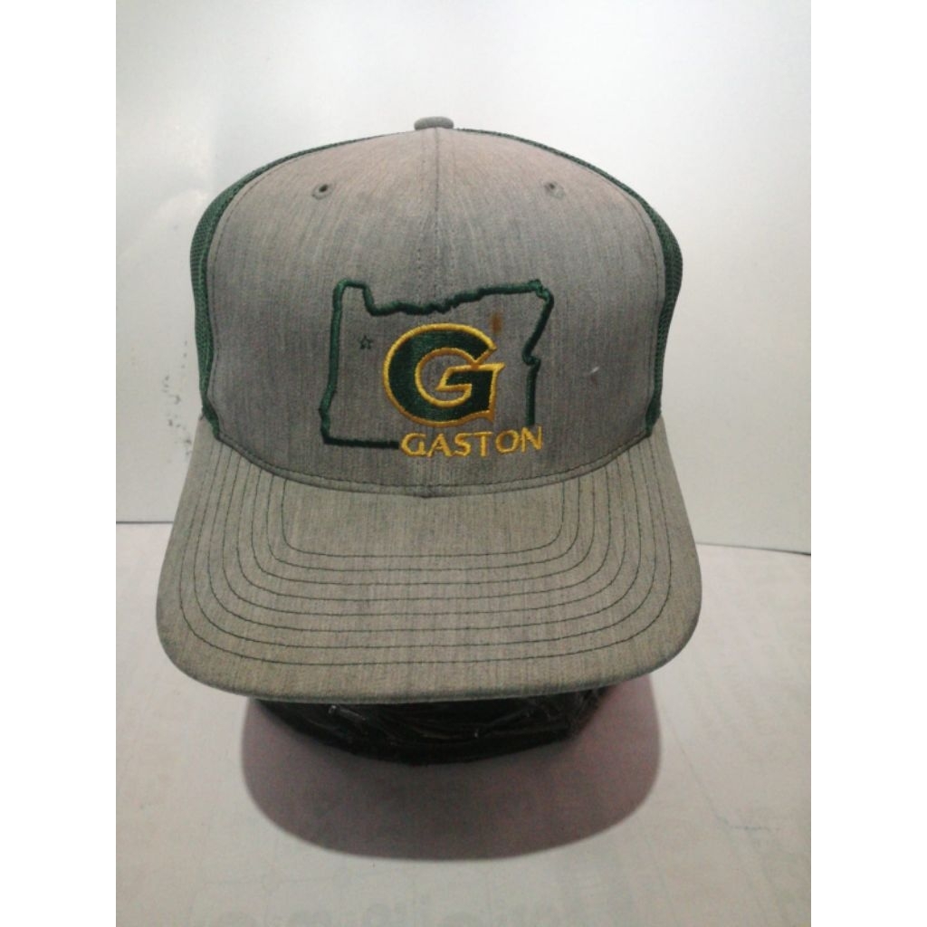 Topi Richardson trucker second
