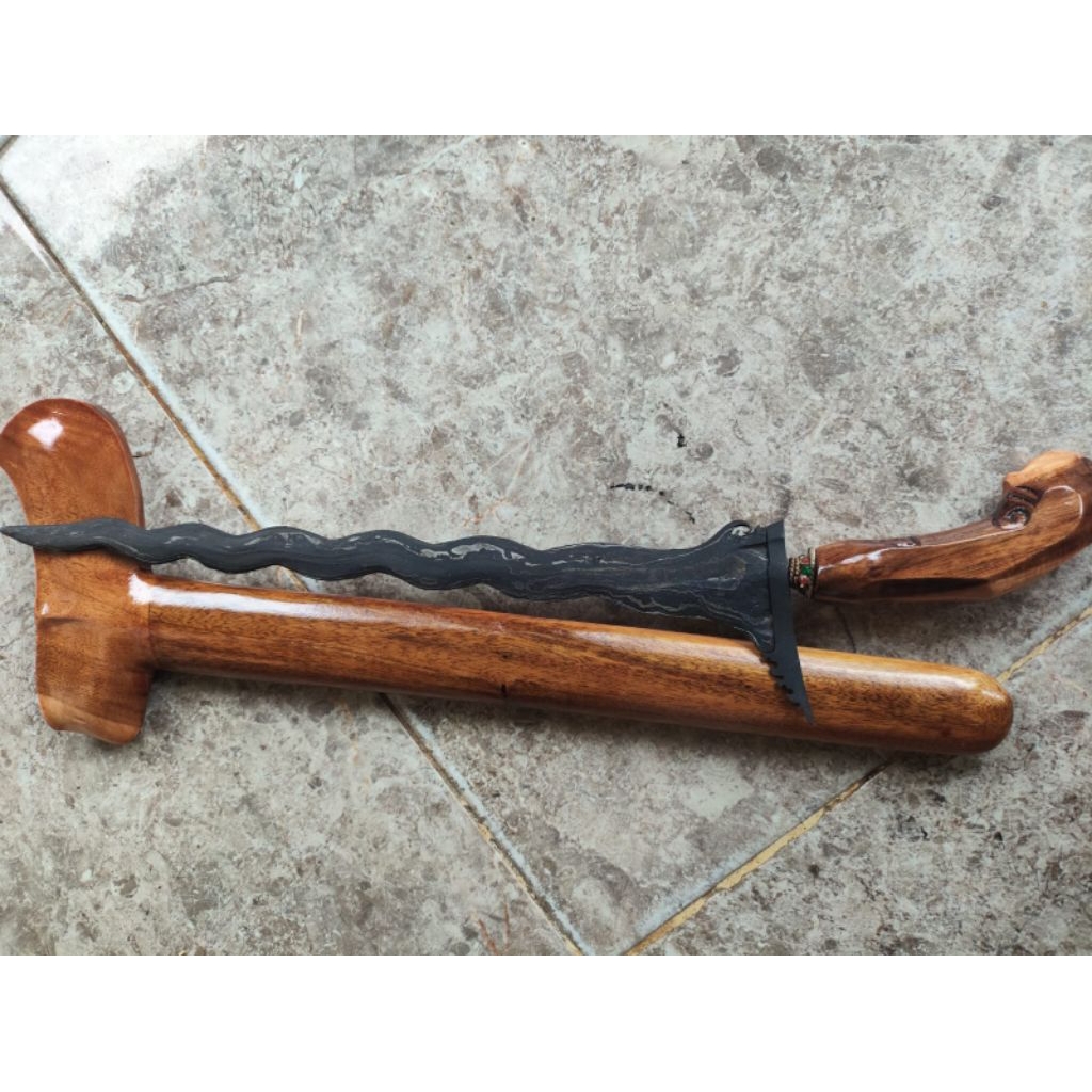 keris sangkelat pamor ngulsem