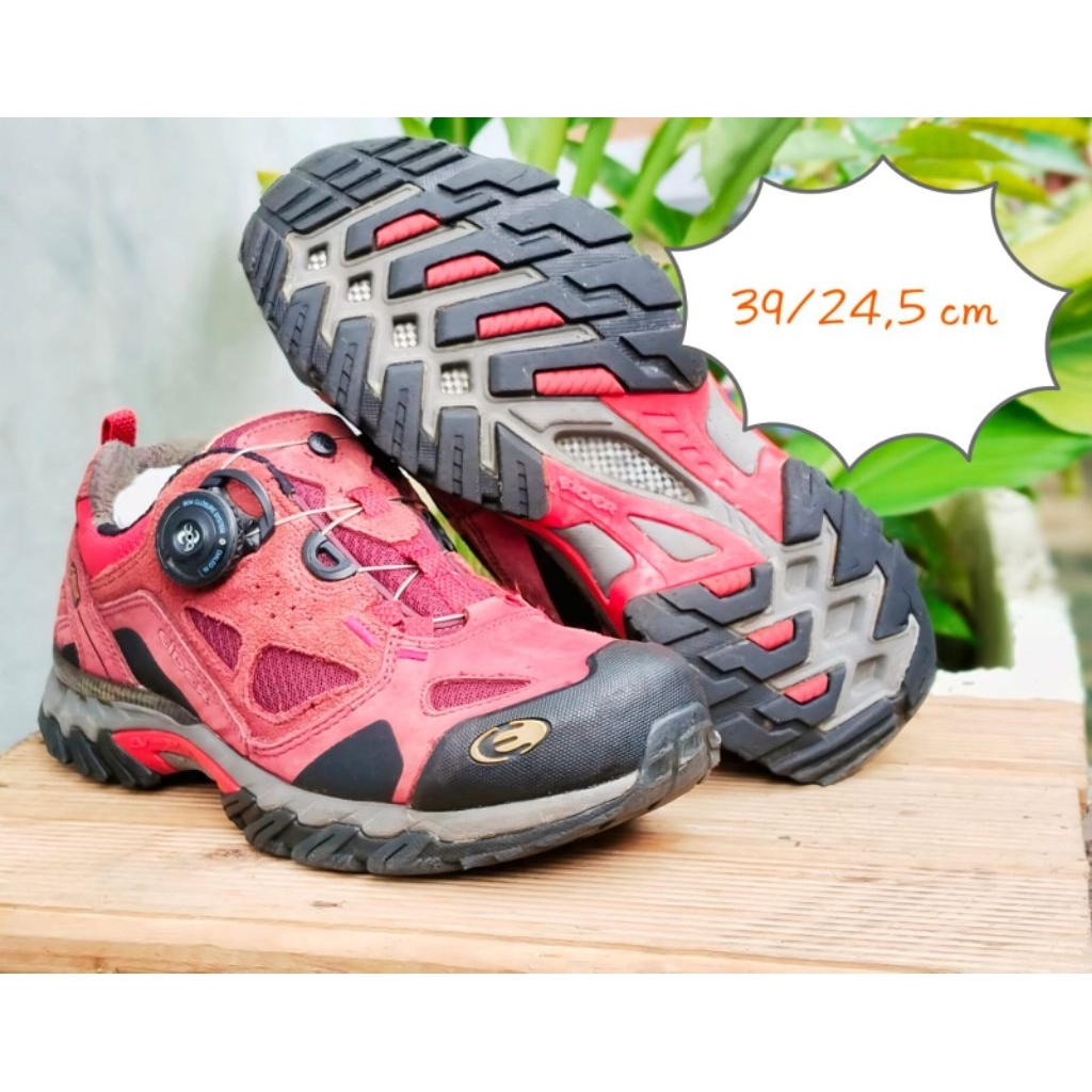Pl sepatu hiking boa Eider sz 39