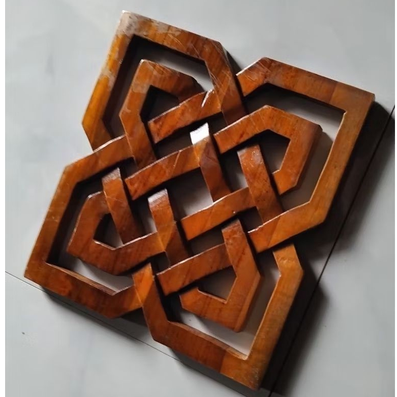 hiasan dinding ukir | hiasan lampu ukir | hiasan lampu atas ruangan | hiasan plafon ukir kayu | hias