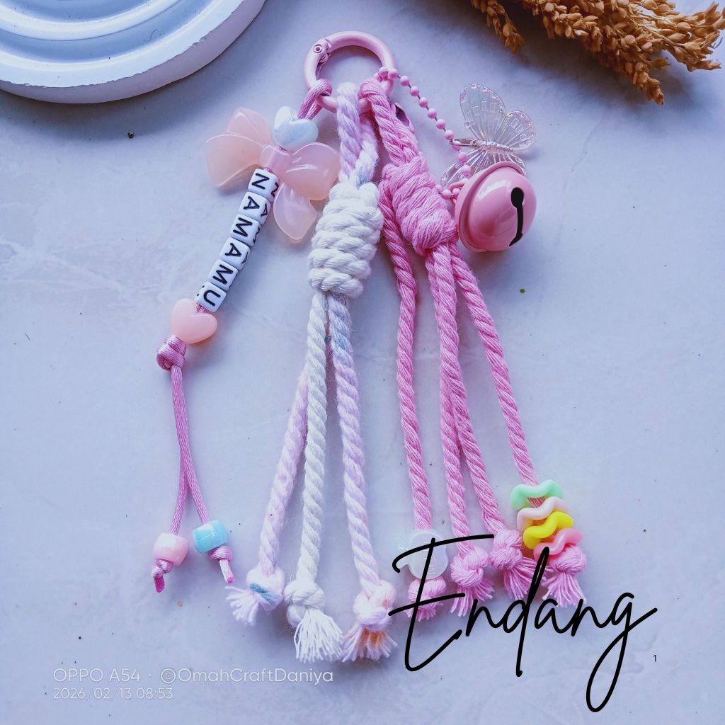 Gantungan Tas Nama Shafira/Bag Chram shafira/Gantungan Kunci Nama Unik