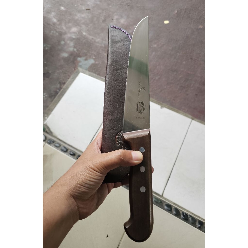 pisau sembelih victorinox + sarkul