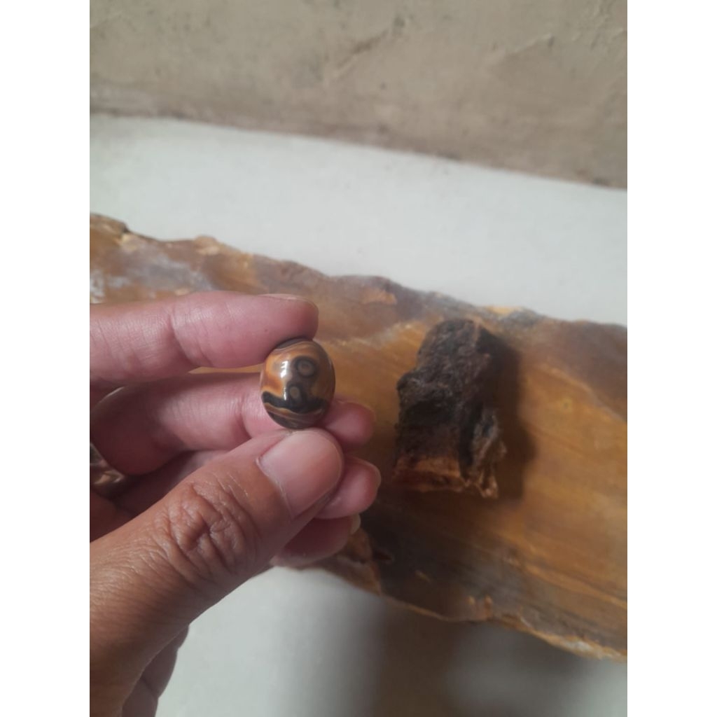 BATU KALIMAYA BLACK OVAL MOTIF JAWARA BANTEN RARE