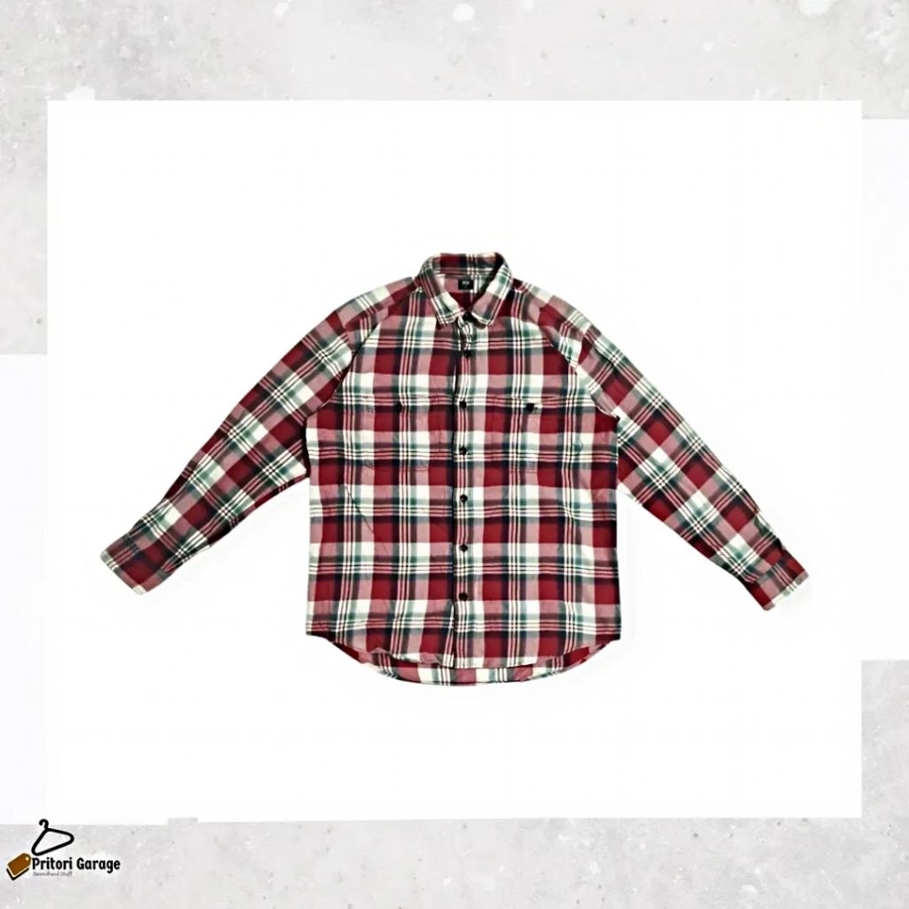 Kemeja Long Sleeve Flannel Shirt Pocket Uniqlo Black Tab Red White Green Multi Colour Vintage L