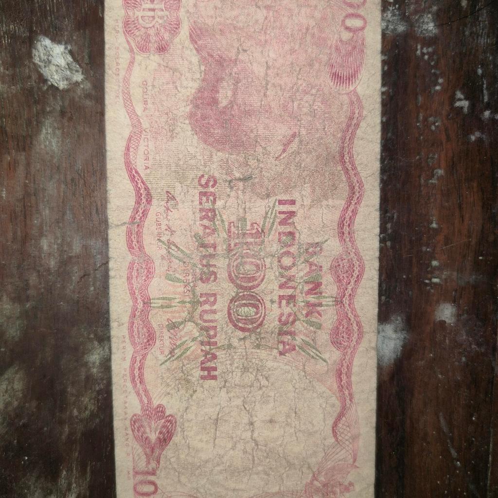uang kuno 100 rupiah tahun 1984