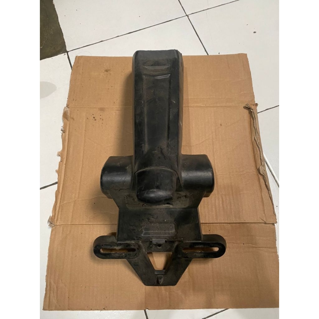 spakbor breket spakbor belakang R15