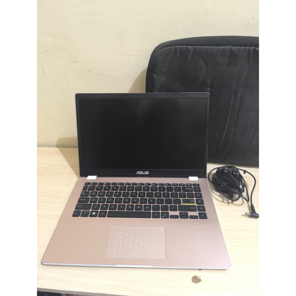 ASUS VIVOBOOK E410M, PENTIUM SILVER N3050, RAM 8GB, SSD 512GB
