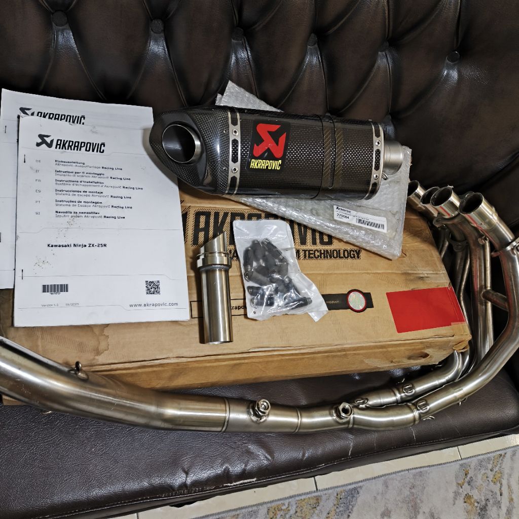 AKRAPOVIC SLOVENIA ZX25R ZX25RR ZX4R