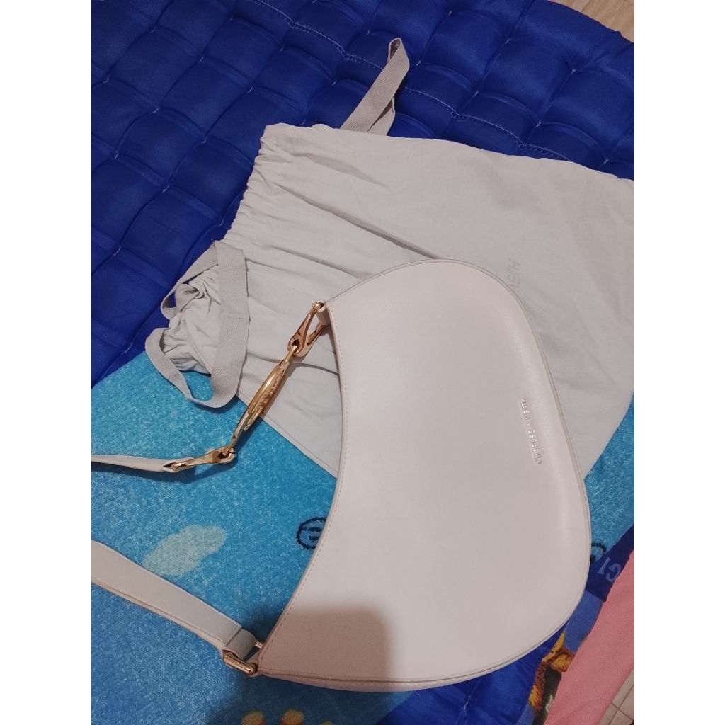 preloved charles & keith original tas wanita putih minimal elegan