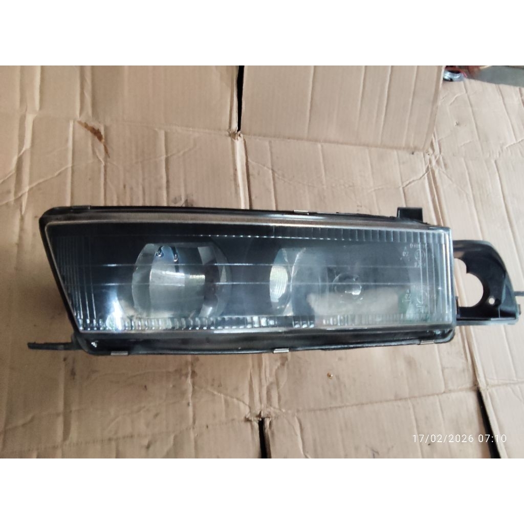 headlamp lampu depan Mitsubishi Galant hiu v6