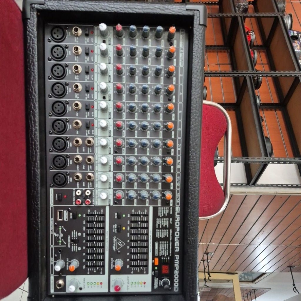POWER MIXER BEHRINGER PMP 2000