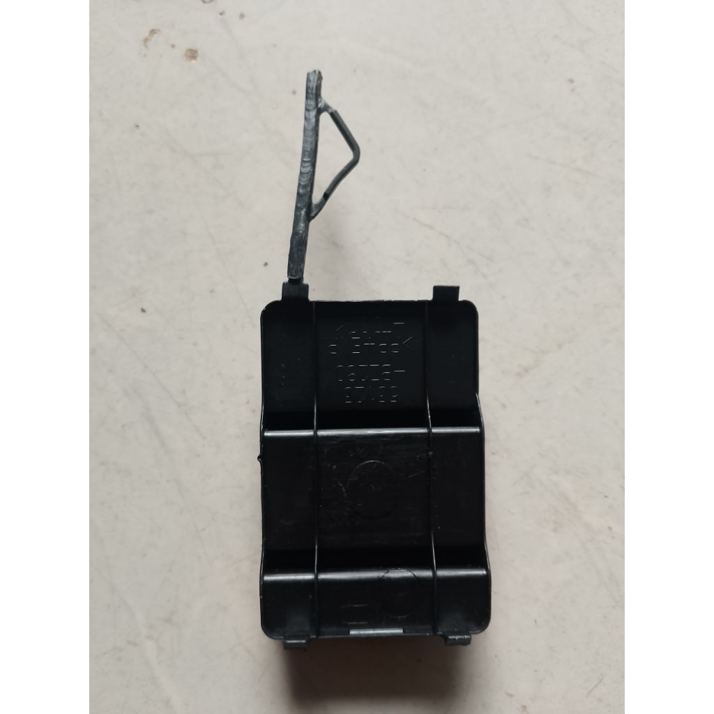 tutup bemper depan avanza veloz kanan 2022-2025