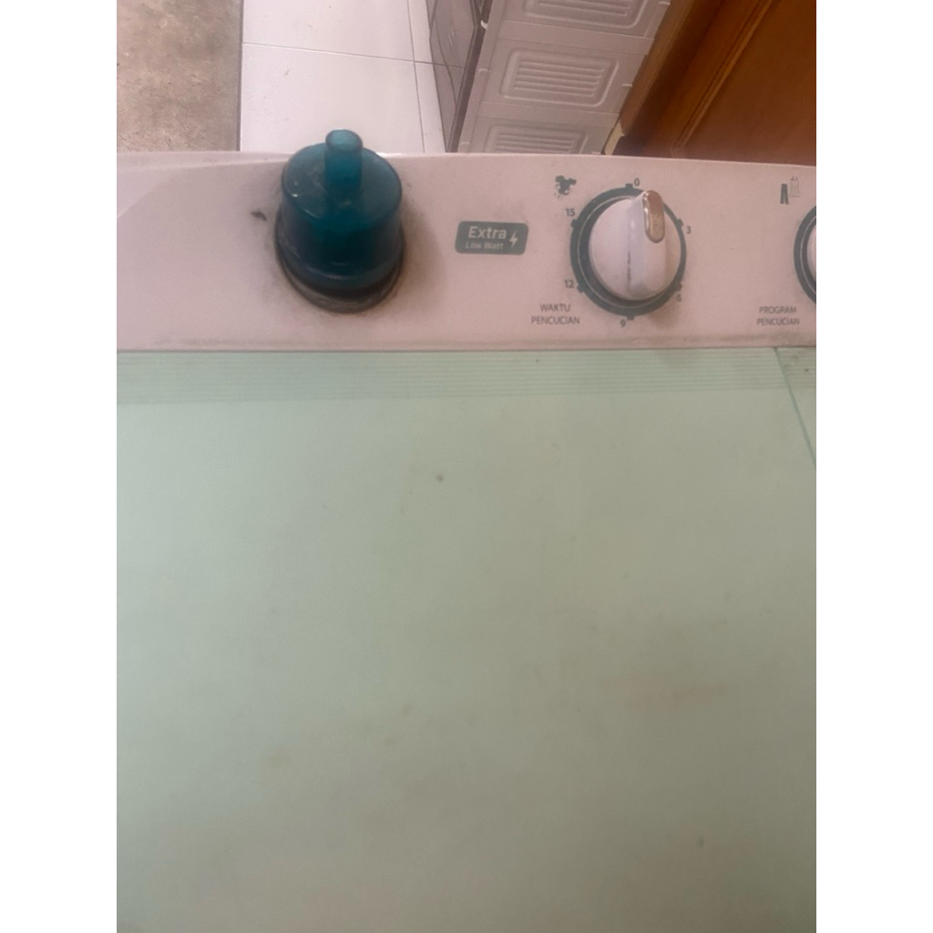 PRELOVED mesin cuci 2 tabung sanken