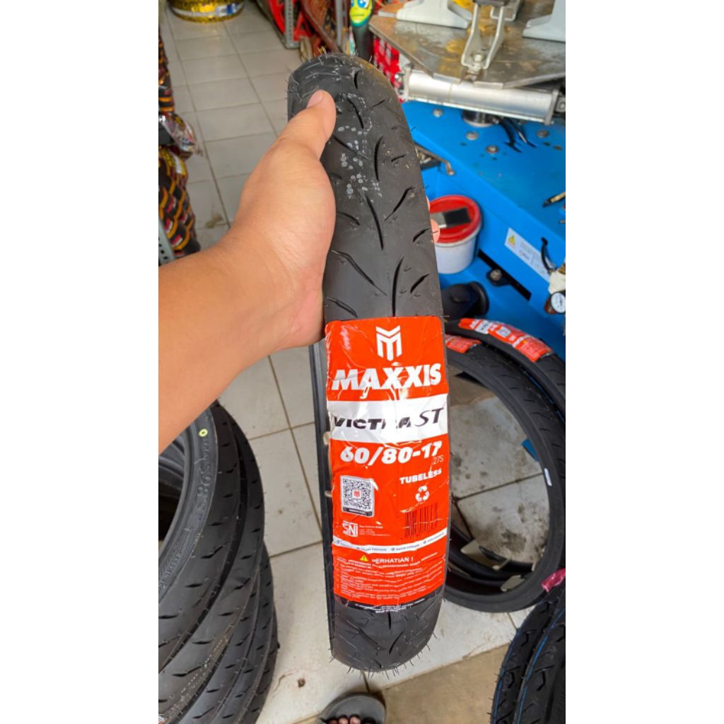 maxxis victra 60/80-17
