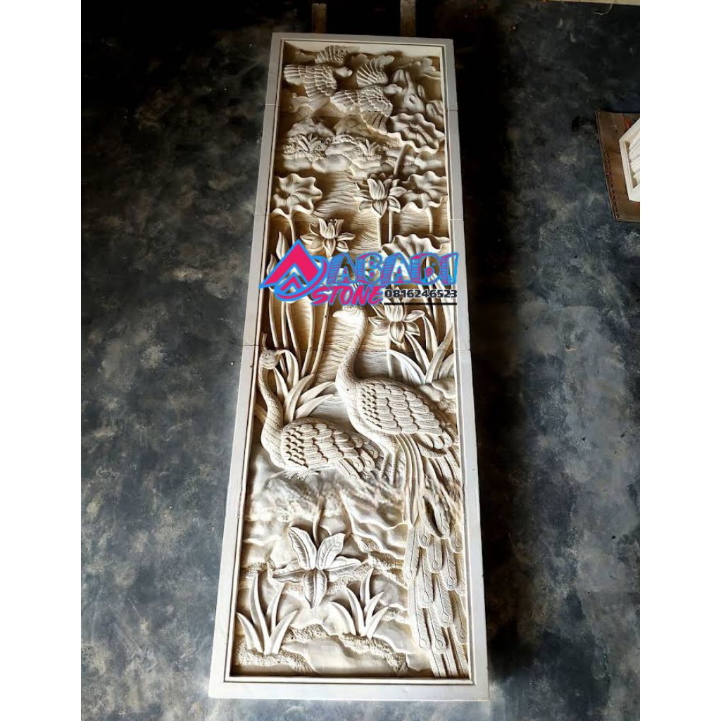 motif merak bunga lotus teratai pajangan dinding batu putih tempel tembok