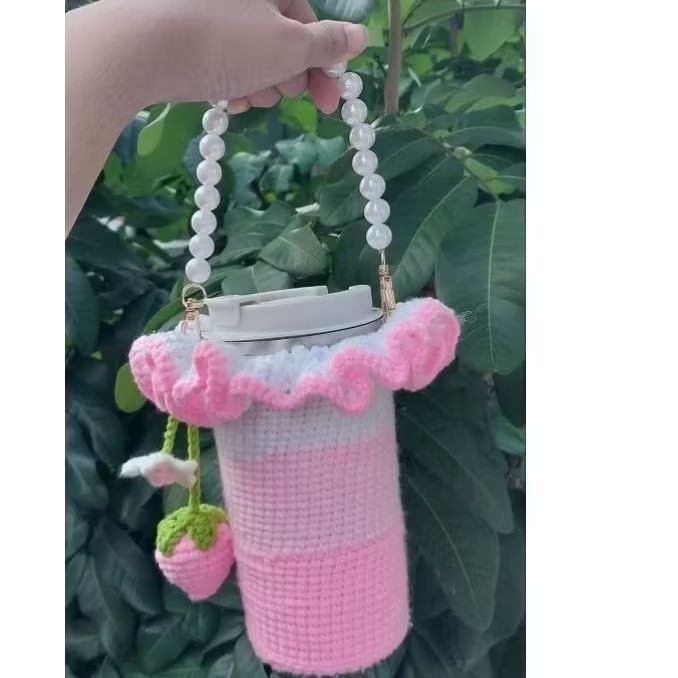 Bottle holder (tempat botol/sarung botol) rajut