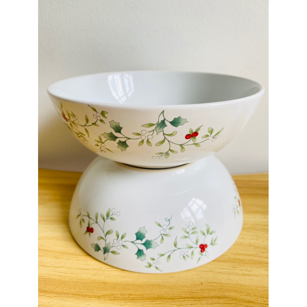 Mangkok Keramik Motif Daun & Berry – Elegan & Estetik