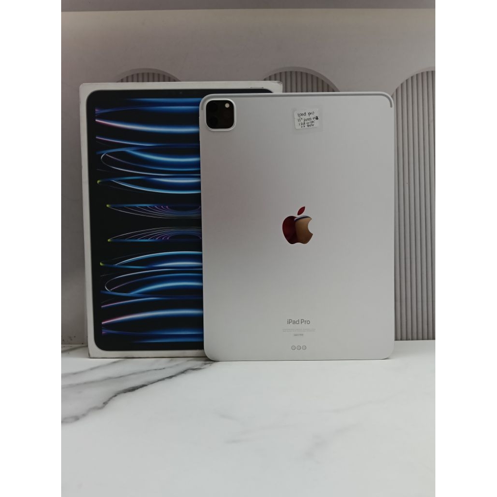 iPad pro 11" 2022 gen 4 M2 128Gb wifi second resmi