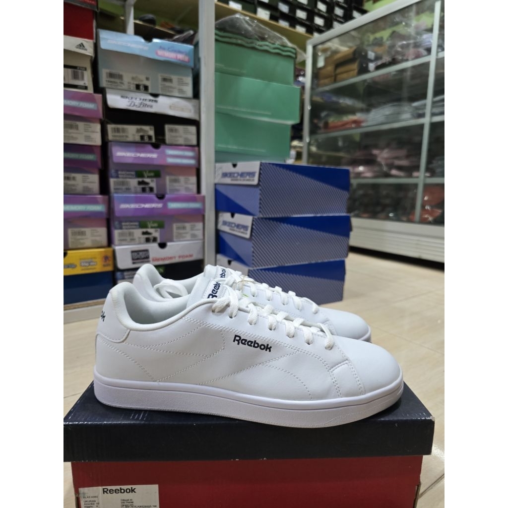 SEPATU REEBOK ROYAL COMPLETE CLN2