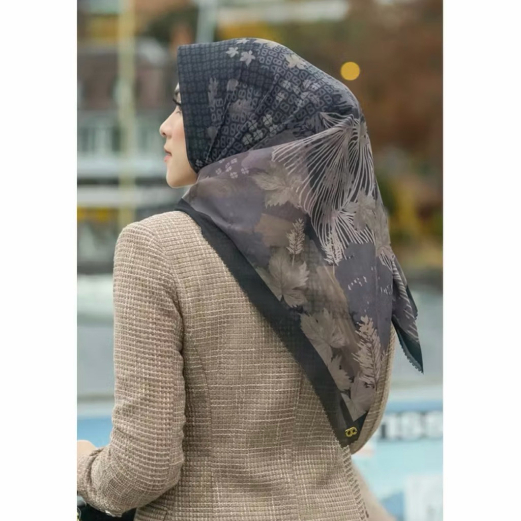 PRELOVED BUTTONSCARVES ISELTWALD BLACK BUTTONSCARVES