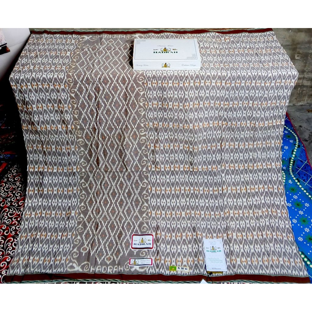 SARUNG HADRAH MOTIP KAWUNG TARBARU