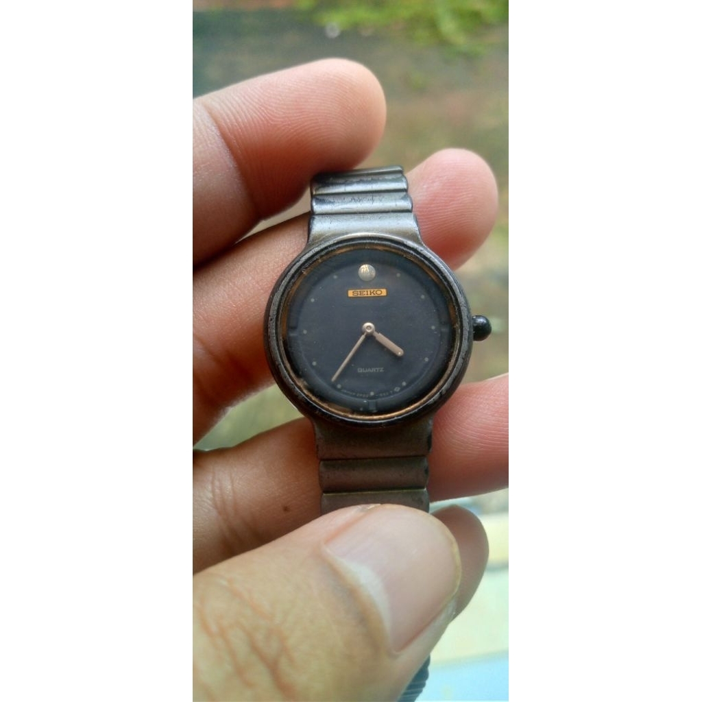 Jam Tangan Seiko Quartz Ori Wanita Vintage (Bahan/Off/Mati)